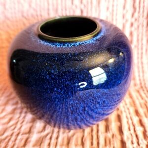 Gorgeous Studio Art Frogskin Glaze Vase from Japan